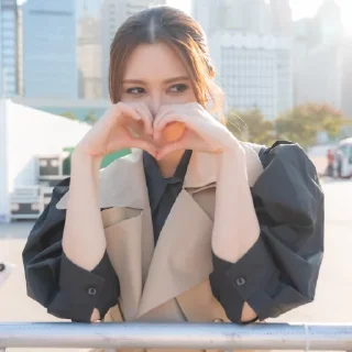 🤍 emoji 黃妍-CathWong4（by cathwongfanclub) Telegram sticker 13 of 115