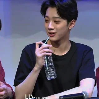 🪁 emoji Guanlin, @geuugeuu Telegram sticker 12 of 70