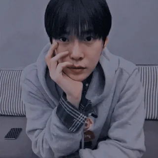 Sticker from Kim Doyoung || @rcndompost