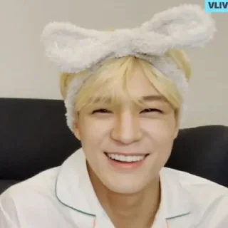 🙃 emoji jeno nct ⋆ @lilbunch Telegram sticker 17 of 105