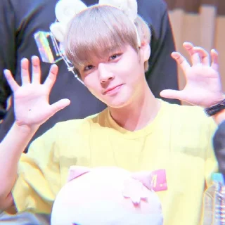 Sticker from ᥲ᥊ᥱᥣι᥆ᥒ sOftt﹆