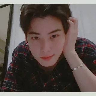 Sticker from Cha Eunwoo @Moontelaxx