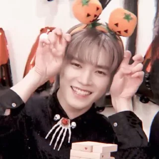 🍟 emoji 𝐓𝐀𝐄𝐘𝐎𝐍𝐆 𝐒𝐎𝐅𝐓 𝐕𝟏 𝐁𝐘 @NOTY0URCAY Telegram sticker 10 of 55