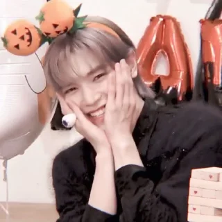 🍟 emoji 𝐓𝐀𝐄𝐘𝐎𝐍𝐆 𝐒𝐎𝐅𝐓 𝐕𝟏 𝐁𝐘 @NOTY0URCAY Telegram sticker 11 of 55