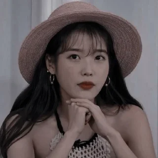🥨 emoji 🥨 , IU dark by @imanopie00 Telegram sticker 14 of 35