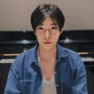 Sticker from doyoung @O96HELLISHPRIDE┊@petricchour   ۪̽꯴᩠ ☄⸼۪ࣴ ⌒