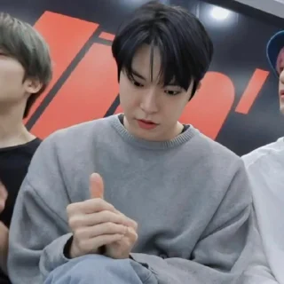 ☄ emoji doyoung @O96HELLISHPRIDE┊@petricchour   ۪̽꯴᩠ ☄⸼۪ࣴ ⌒ Telegram sticker 11 of 35