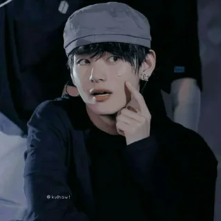 🦅 emoji @kulhawt as taehyung Telegram sticker 17 of 17