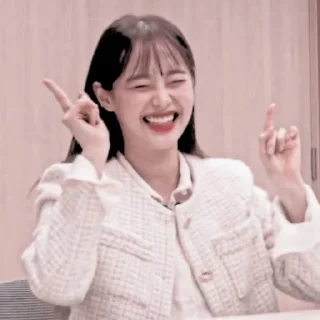 🎟 emoji chuu by @CL0UD69 Telegram sticker 7 of 24