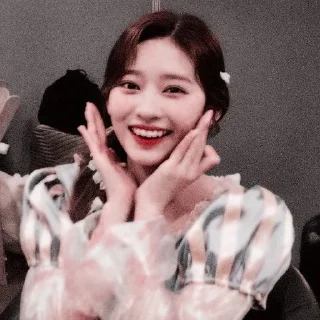 🏩 emoji kim minju by @stickernct Telegram sticker 14 of 39