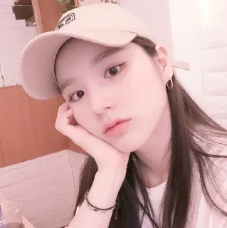 Sticker from softie heejin ⸙͎۪۫  @roleplayersticker