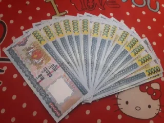 💶 emoji အချဉ်ပေါင်းစားပေးရတယ်😏 Telegram sticker 8 of 40