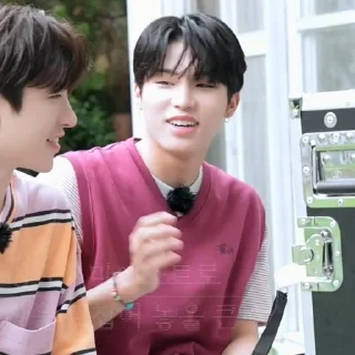 🎸 emoji 诶. jeongwoo @stickertrejo Telegram sticker 20 of 34
