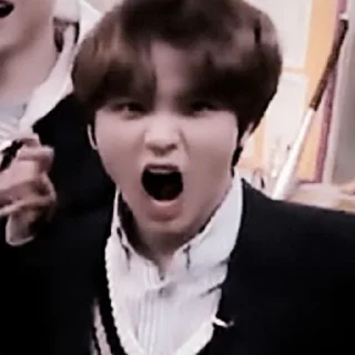 Sticker from fᥙᥣᥣ sᥙᥒ ! @JAMETs