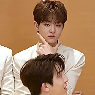 🎬 emoji 诶. jihoon @stickertrejo Telegram sticker 23 of 42