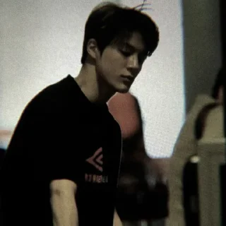 🦅 emoji ʚ dArk lee jenO｡ ¦ @GVCCIBURRY ˎˊ- Telegram sticker 11 of 35