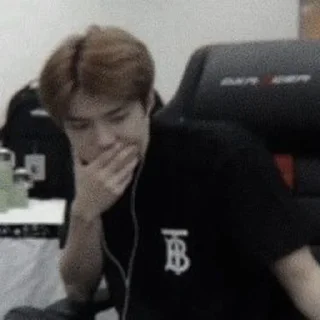 🦅 emoji °· ꒰ sehun ꒱ ·° by @MILKYWCYS Telegram sticker 23 of 25