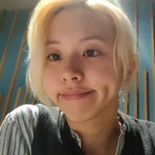 Sticker from Son Chaeyoung @jjvnmuu