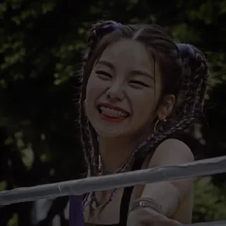 Sticker from yeji itzy dark - @sedangmengedit