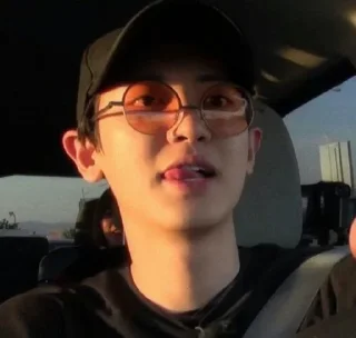 Sticker from 彡park chanyeol by @roleplayedits