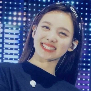 🐰 emoji IM NAYEON ㅡ by @taerastickers Telegram sticker 15 of 20