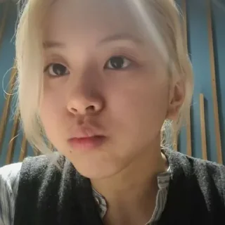 Sticker from Son Chaeyoung @jjvnmuu