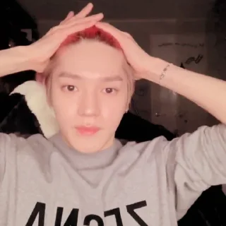 Sticker from Taeyong 𔘓 @lilbebekuromi