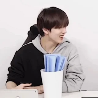 Sticker from 𝗝𝗜𝗦𝗨𝗡𝗚 ❀ @neoculturesticker