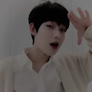 Sticker from ꜆꜄꜆ ⌕ @crybier kim sunwoo  ོ