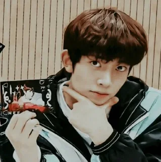 Sticker from heeseung by @stikerheeseung