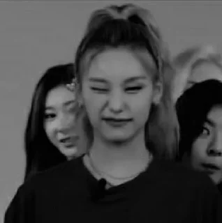 ⛓ emoji Yeji Itzy Dark • @Jovvellyhelp0 Telegram sticker 10 of 15