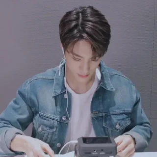 Sticker from Lee Jeno by : @gifjenonct