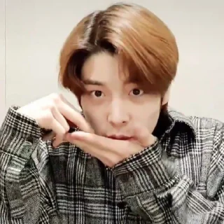 😳 emoji ࿂༴@crybier 𝐒im 𝐉aeyoon ✰໑ Telegram sticker 17 of 120