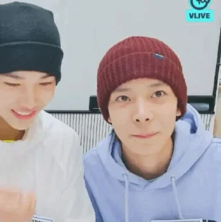 ✌️ emoji heeseung_vlive by @stikerheeseung Telegram sticker 6 of 40