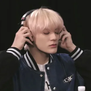 Sticker from ✪ jeno by @stickernct
