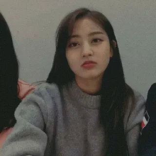 Sticker from park jihyo 𓄯 @O98MKKURA
