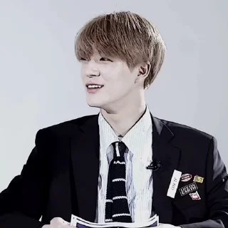 Sticker from Jeno - 02 [ @KOMPLEKGIF ]