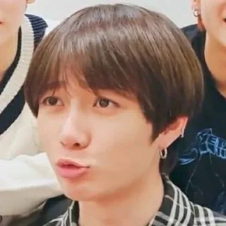 Sticker from ✨BIGHIT LABELS MEME✨