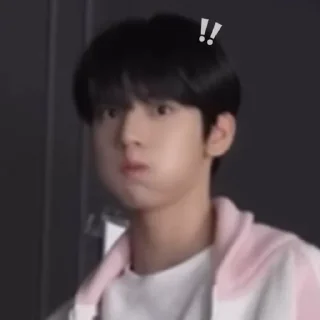 Sticker from 💞Han Yujin💞 by:@JustCallRio