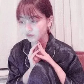 👀 emoji ⋆ park jihyo ⋆ @pradaskirts Telegram sticker 10 of 30