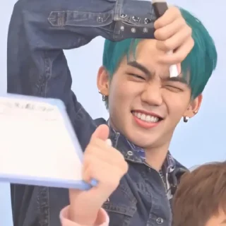 🌏 emoji ᝰ໋᳝݊ choi hyunsuk ⵓ @lowkeyst Telegram sticker 11 of 57