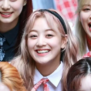 🌷 emoji PARK JIHYO @forloonasticker Telegram sticker 20 of 45