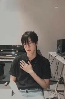 🌚 emoji gua ganteng ➖ @roleplayersticker Telegram sticker 5 of 17