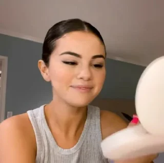 💄 emoji Selena gomez @stikerrpasiarpwest Telegram sticker 11 of 30