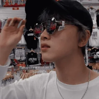 ♟ emoji ✦ֶָ֗ Lee Donghyuck by @lamityakim Telegram sticker 12 of 41