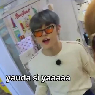 😇 emoji pacar Chanyeol lope lope Telegram sticker 12 of 120