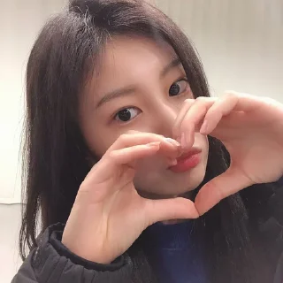 🤝 emoji @ekspedisi as hyewon ✦ Telegram sticker 19 of 23
