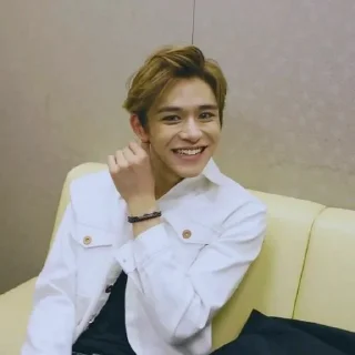 😍 emoji Lucas NCT ㅡ by @taerastickers Telegram sticker 14 of 19
