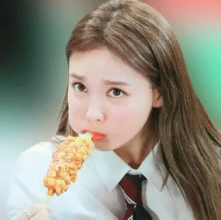 🐰 emoji IM NAYEON ㅡ by @taerastickers Telegram sticker 14 of 20