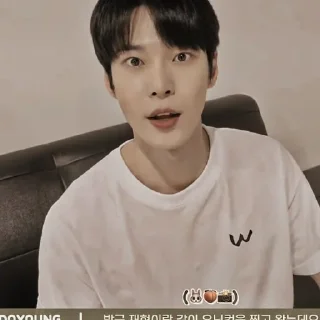 Sticker from 🥠 Doyoung @stikerchea